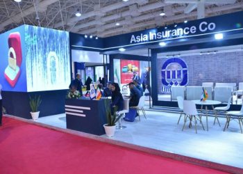 ارایه توانمندی های بیمه آسیا در جمع رقبا(+فیلم)