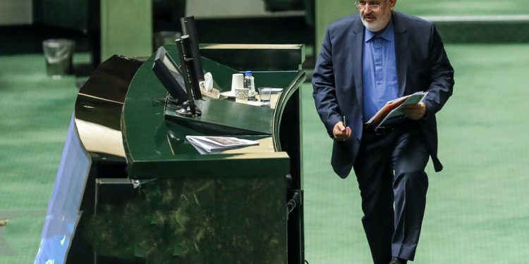 سکان وزارت صمت در دست علی‌آبادی