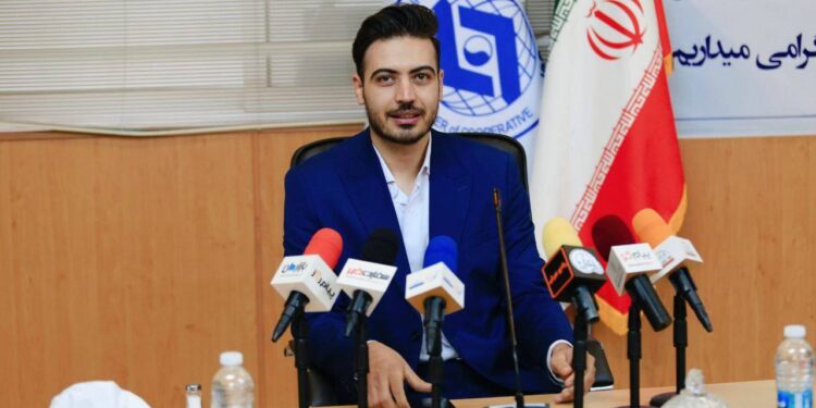 فریبرز آقالو حقوقدان جوان و نخبه علمی کشور