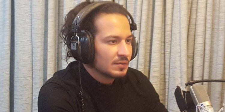 گفنپتگو با علی پازوکی درخصوص مستند جدیدش باعنوان ” تئاتر آزاد “