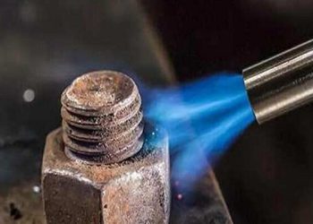 راهنمای باز کردن پیچ زنگ زده؛ معرفی ۷ روش کاربردی