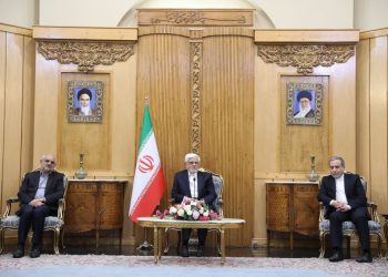 عارف: نشست اضطراری سازمان همکاری اسلامی و اتحادیه عرب به پیشنهاد ایران برگزار می‌شود