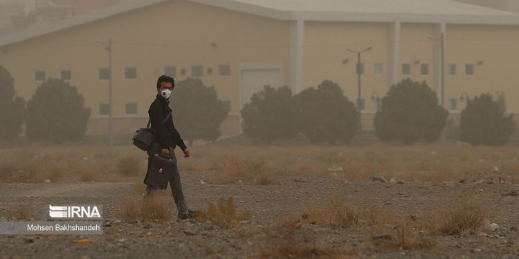 ۱۲ درصد مرگ در ایران ناشی از آلودگی هوا/سرمایه‌گذاری در کاهش آلاینده‌ها شتاب بگیرد