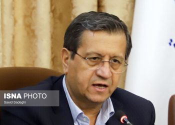 همتی: دولت مصمم به رفع فیلترینگ است