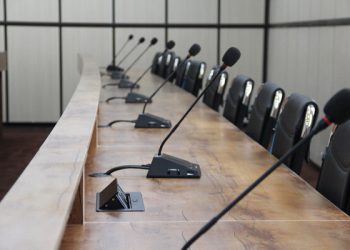 راه‌اندازی سالن‌های کنفرانس با برند صامع