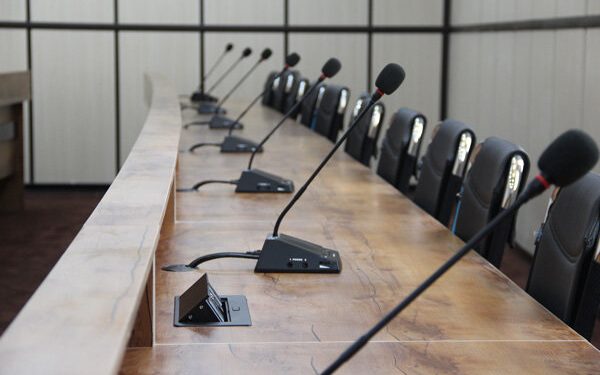 راهاندازی سالنهای کنفرانس با برند صامع