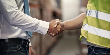 همدلی با ذی‌نفعان