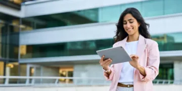 سئوی شخصی چیست؟ راهنمای کامل تسلط بر Personal SEO برای ساخت برند شخصی و افزایش دیده‌شدن آنلاین