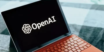 رئیس OpenAI از توسعه خانواده‌ای از دستگاه‌های هوش مصنوعی خبر داد؛ آغاز عصر تعامل صوتی با رایانه‌ها؟
