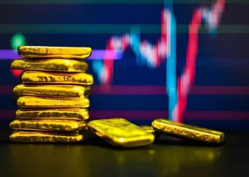 بهترین اپلیکیشن‌های خرید و فروش طلای آب شده در سال ۱۴۰۵؛ مقایسه امنیت، کارمزد و امکانات پلتفرم‌های آنلاین طلا