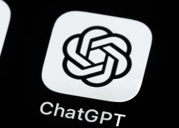 ChatGPT در مک حالا به iMessage اپل متصل می‌شود؛ قابلیت جدید هوش مصنوعی برای خواندن و پاسخ‌گویی به پیام‌ها