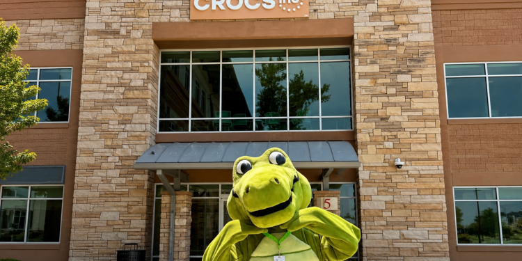 کراکس با معرفی Niles وارد عصر جدید داستان‌گویی برند شد؛ اولین شخصیت رسمی Crocs را بشناسید